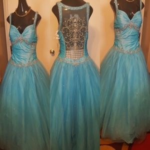 XCITE SEQUINED PROM DRESS SIZE 16